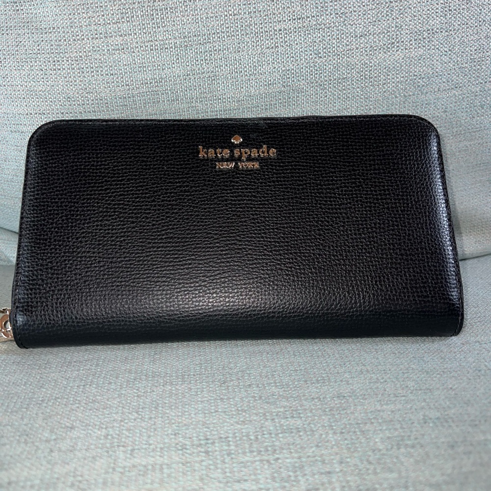 Kate Spade Black Leather Continental Zippered Wallet. NWT